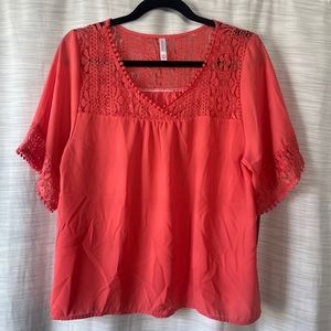 Xhilaration NWT Short Sleeve Flowy Blouse with Lace & Crochet details-Medium